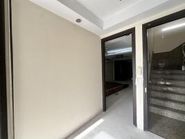 3 BHK Builder Floor in Defence Colony, South Delhi
