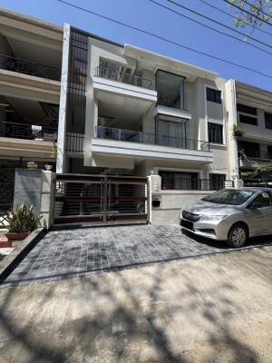 9 Bedroom House in Sector 37 Chandigarh
