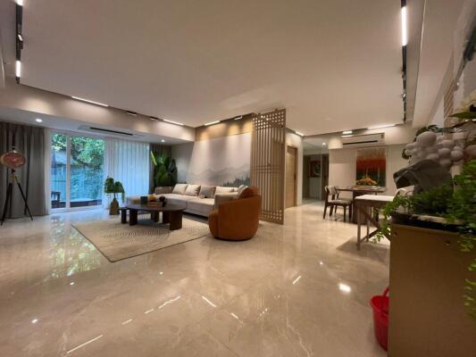 4 BHK Flat in Santacruz West, Mumbai