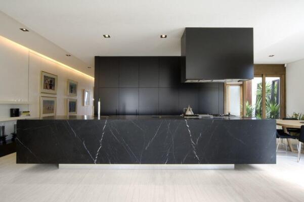 4 BHK Flat in Prabhat Road, Pune
