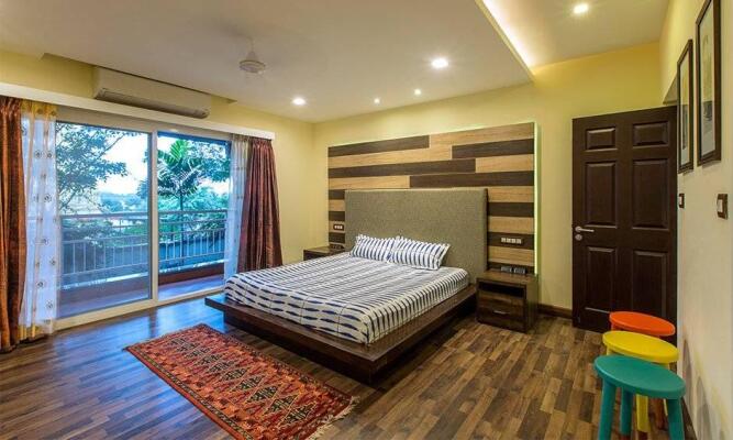4 BHK Flat in Prabhat Road, Pune