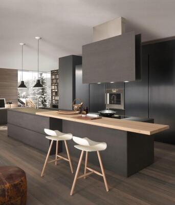 4 BHK Flat in Prabhat Road, Pune