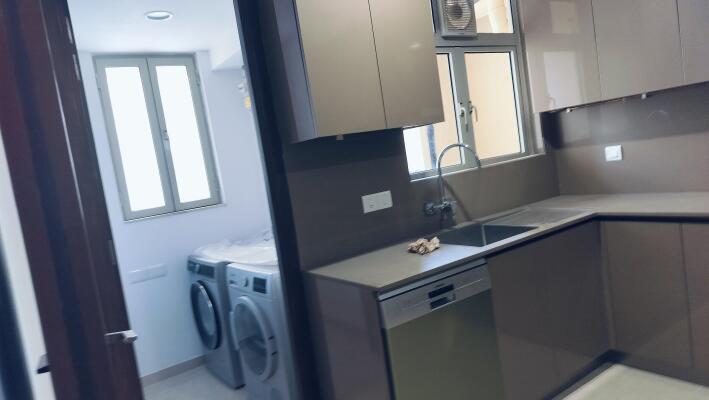 2 BHK Flat in Patlipada, Thane West