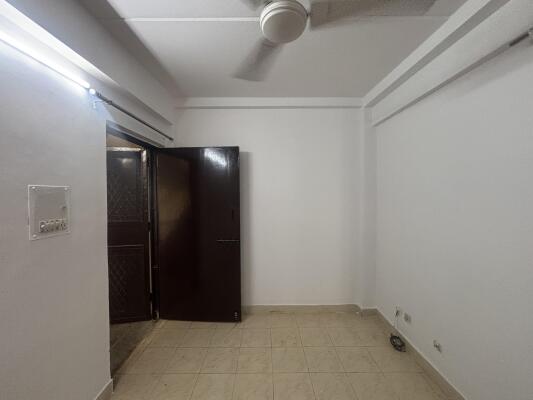 1 BHK Flat in Sector 23B Dwarka, Delhi