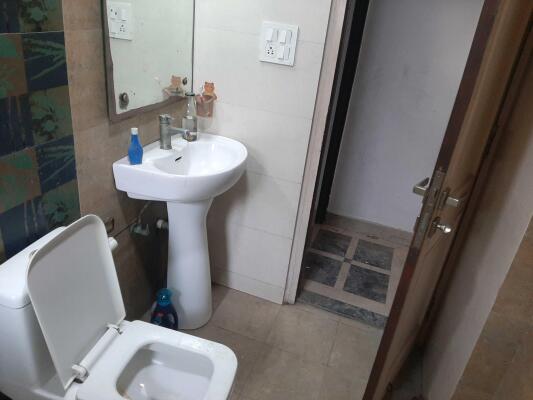 4 BHK Flat in Sector 22 Dwarka, Delhi