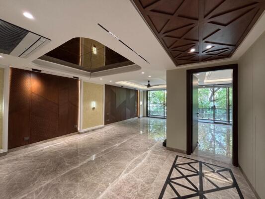 4 BHK Builder Floor in South Extension 2, Delhi