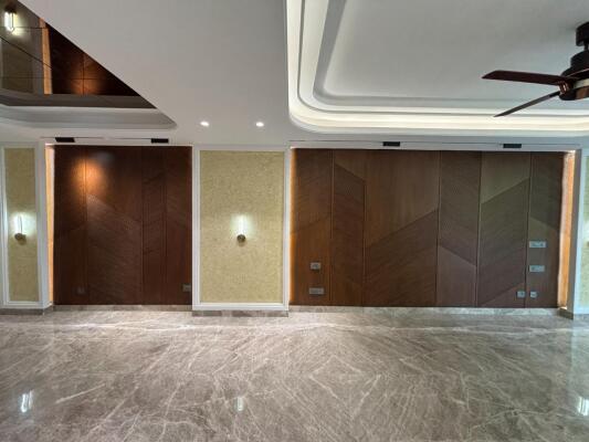 4 BHK Builder Floor in South Extension 2, Delhi
