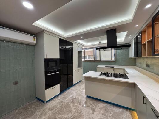 4 BHK Builder Floor in South Extension 2, Delhi