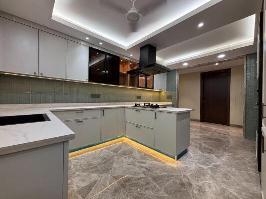 4 BHK Builder Floor in South Extension 2, Delhi
