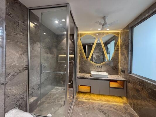 4 BHK Builder Floor in South Extension 2, Delhi