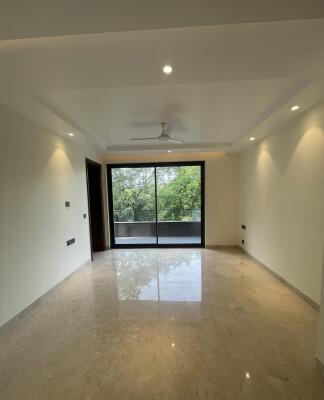 3 BHK Builder Floor in Malcha Marg, Delhi