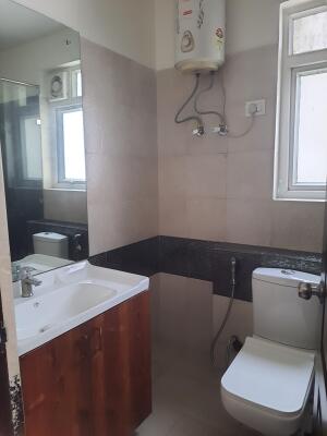 3 BHK Flat in Sector 104, Noida
