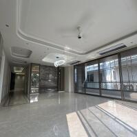 4 BHK Builder Floor in Chanakya Puri, Delhi