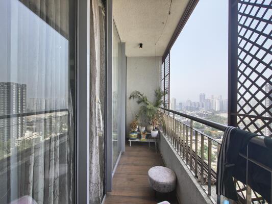 2 BHK Flat in Balkum, Thane