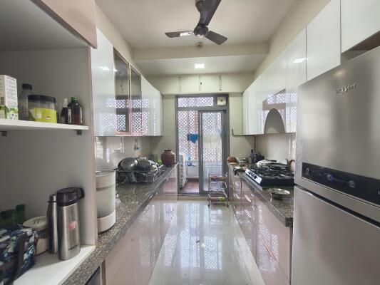 2 BHK Flat in Balkum, Thane