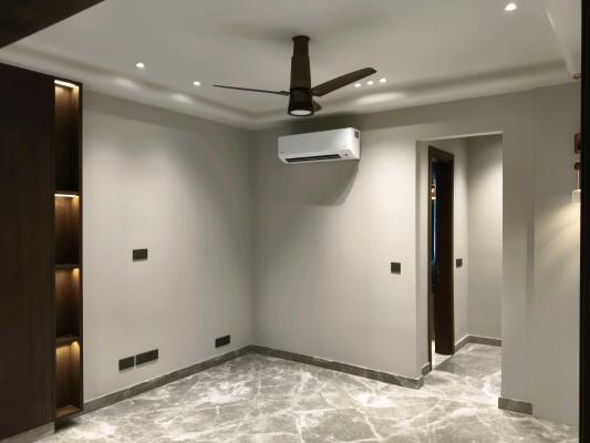 4 BHK Builder Floor in DLF Phase 2, Gurgaon