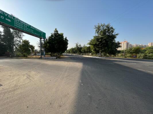 Residential land / Plot in Sector-16 Yamuna Expressway, Greater Noida