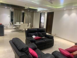 4 BHK Builder Floor in Navjeevan Vihar, Delhi