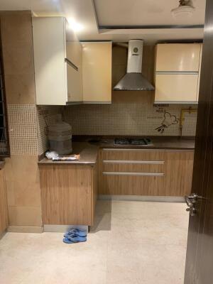 4 BHK Builder Floor in Navjeevan Vihar, Delhi
