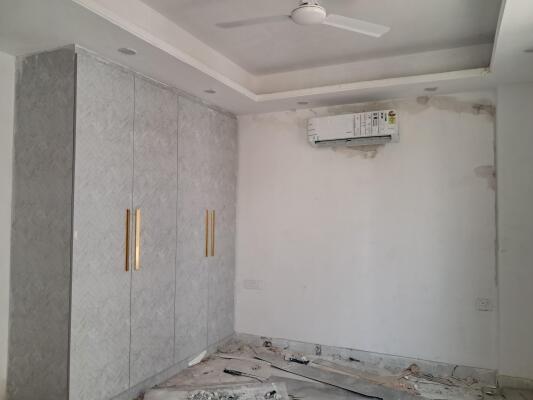 4 BHK Flat in Paryavaran Complex, Delhi