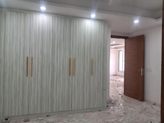 4 BHK Flat in Paryavaran Complex, Delhi