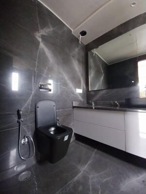 4 BHK Independent Builder Floor in South Extension 2, Delhi