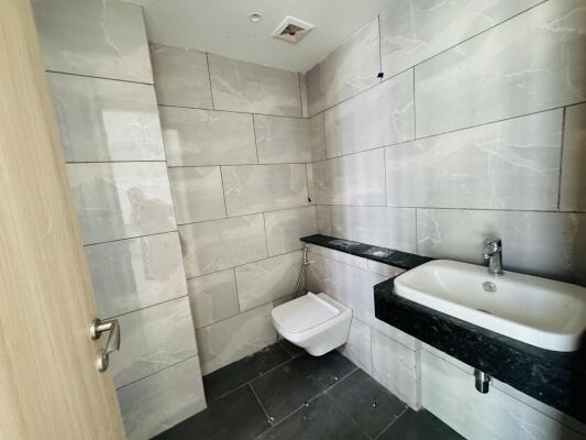 4 BHK Flat in Prabhadevi, Mumbai