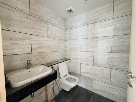 4 BHK Flat in Prabhadevi, Mumbai