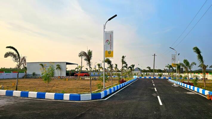 Residential land / Plot in Mahindra City, GST Road
