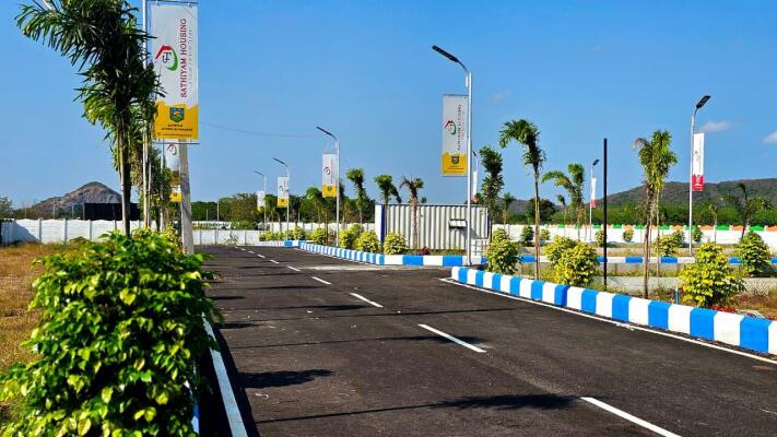 Residential land / Plot in Mahindra City, GST Road
