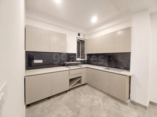 3 BHK Flat in Freedom Fighter Enclave, Delhi
