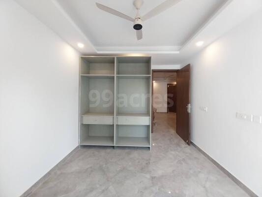 3 BHK Flat in Freedom Fighter Enclave, Delhi