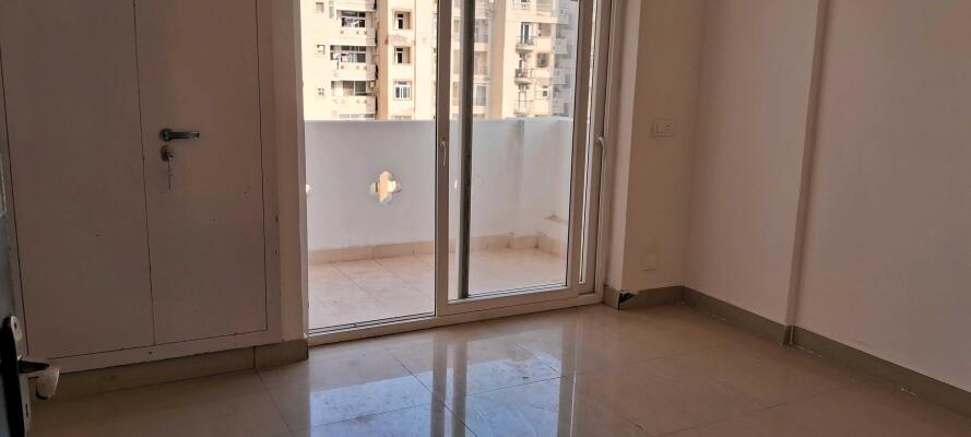 3 BHK Flat in Sector 76, Noida