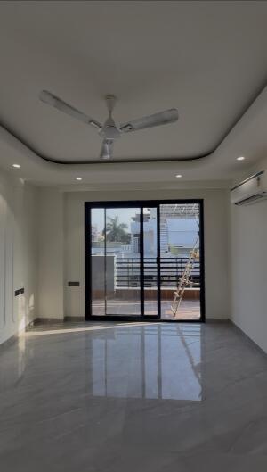 3 BHK Builder Floor in Palam Vihar, Gurgaon