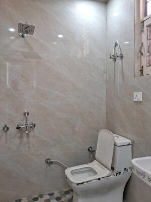 3 BHK Builder Floor in Shakti Khand 4, Ghaziabad