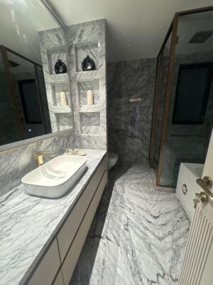 4 BHK Builder Floor in DLF Phase 1, Gurgaon