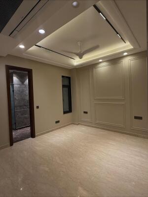 4 BHK Builder Floor in Kailash Colony, Delhi