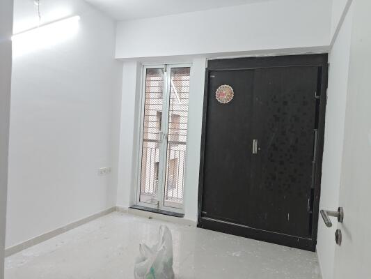 2 BHK Flat in Waghbil, Thane West
