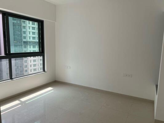 2 BHK Flat in Kolshet Road, Thane