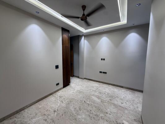 2 BHK Builder Floor in Lajpat Nagar, Delhi