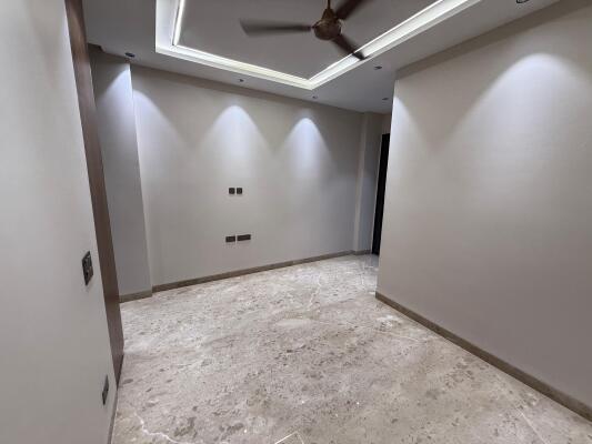 2 BHK Builder Floor in Lajpat Nagar, Delhi