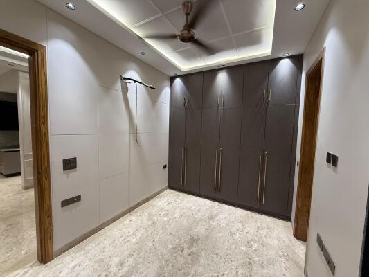2 BHK Builder Floor in Lajpat Nagar, Delhi