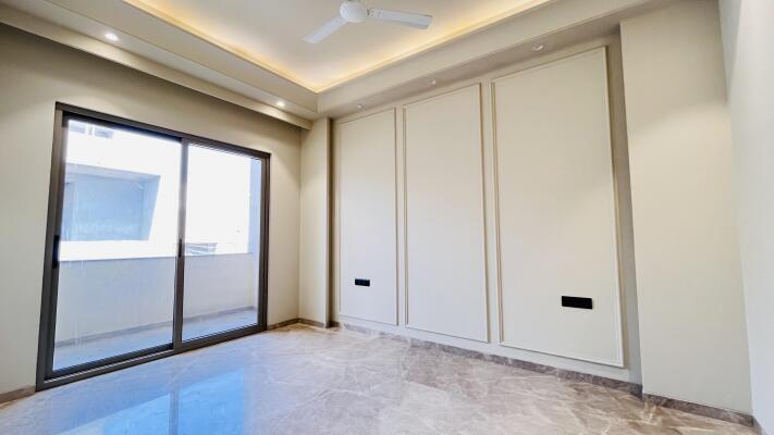 4 BHK Builder Floor in Green Park Extension, Delhi