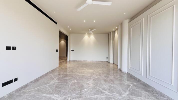 4 BHK Builder Floor in Green Park Extension, Delhi