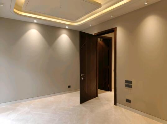 4 BHK Builder Floor in Greater Kailash, Delhi