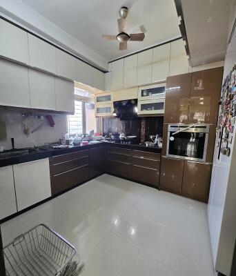 3 BHK Flat in Manpada, Thane