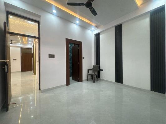 3 BHK Builder Floor in Gyan Khand 1, Ghaziabad