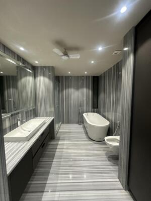 4 BHK Triplex Builder Floor in Greater Kailash 1, Delhi