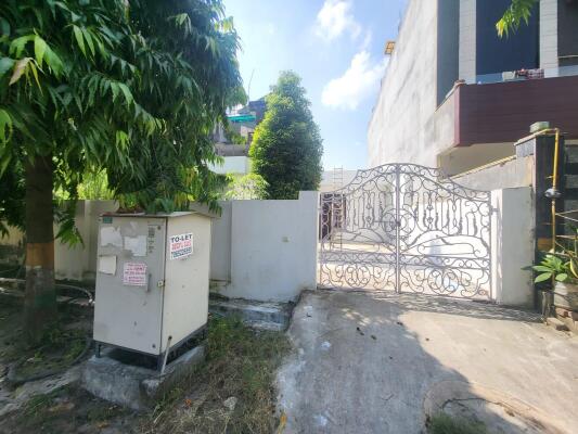 Residential land / Plot in NRI City, Greater Noida