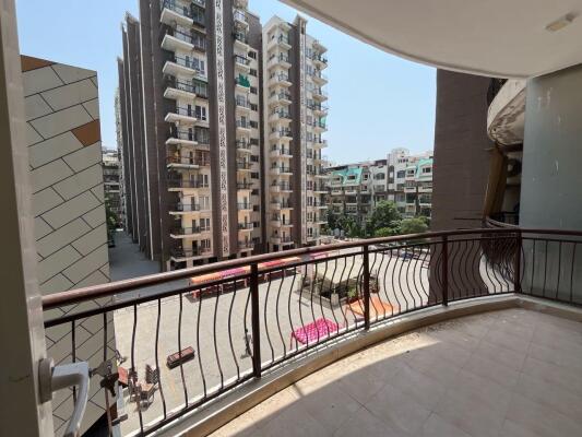 3 BHK Flat in Indirapuram, Ghaziabad